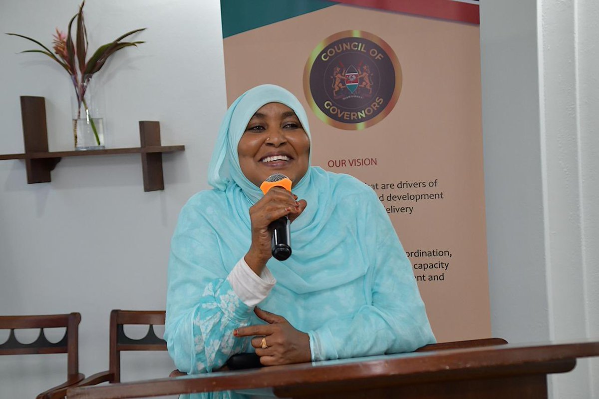 MOH_Kenya's tweet photo. 𝐏𝐒 𝐎𝐥𝐮𝐠𝐚 𝐑𝐞𝐚𝐟𝐟𝐢𝐫𝐦𝐬 𝐂𝐨𝐦𝐦𝐢𝐭𝐦𝐞𝐧𝐭 𝐭𝐨 𝐖𝐨𝐫𝐤𝐟𝐨𝐫𝐜𝐞, 𝐃𝐢𝐠𝐢𝐭𝐢𝐳𝐚𝐭𝐢𝐨𝐧, 𝐚𝐧𝐝 𝐒𝐮𝐩𝐩𝐥𝐲 𝐂𝐡𝐚𝐢𝐧 𝐑𝐞𝐟𝐨𝐫𝐦𝐬

Principal Secretary for Medical Services, Dr. Ouma Oluga, OGW, has reaffirmed the government’s commitment to strengthening Kenya’s health system through workforce reforms, digitization, sustainable financing, and supply chain improvements.

Speaking during the quarterly review meeting with County Executive Committee (CEC) members for health at a Mombasa hotel, Dr. Oluga noted that nearly 10,000 health workers had been recruited under the Universal Health Coverage (UHC) agenda, with 7,629 still on payroll. A recent audit confirmed most deployments but highlighted documentation gaps, payroll discrepancies, and qualification concerns. He urged counties, the National Treasury, and unions to sustain dialogue and implement the agreed transition plan to ensure workforce stability.

On digitization, the PS emphasized the rollout of the Integrated Health Information System in 11 counties and the SHA claims system now operational in more than 8,600 facilities, which is enabling real-time data capture and streamlining reimbursements.

He further reported a 223 percent growth in SHA membership, from 8 million to 25.8 million Kenyans. Over KES 64.9 billion has been collected and KES 60.7 billion disbursed to providers. Expanded benefits include increased oncology and ICU coverage, though challenges such as low registration in some counties and delayed employer remittances remain and require collective action.

On medical supplies, Dr. Oluga noted progress at KEMSA, including an increase in local manufacturing to 65 percent of essential medicines and the establishment of new distribution centres in Mombasa and Kisumu. He stressed the importance of adequate budgetary allocations and resource mobilization to strengthen the supply chain and ensure consistent service delivery.

“Together, through transparency, accountability, and innovation, we will deliver a stronger health system that protects Kenyans from disease and poverty,” Dr. Oluga said.