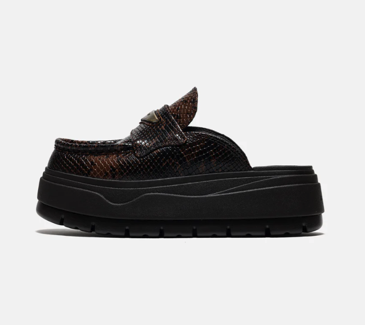 靴 JORDAN BRAND WMNS AIR JORDAN MULE SE Air Jordan Mule SE Women's Shoes. Nike.com