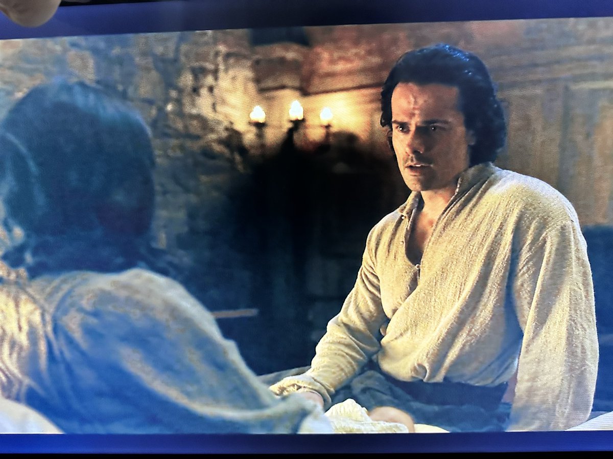 Jamie’s dad with Claire’s mom and baby brother 😭😭 #BloodOfMyBlood