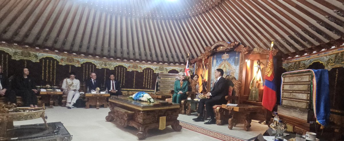 Official meeting between the Mongolian President Khurelsukh Ukhnaa and Australian Governor-General The Honorable  Samantha Mostyn ongoing......

🇲🇳🇦🇺🇲🇳🇦🇺🇲🇳🇦🇺🇲🇳🇦🇺🇲🇳🇦🇺🇲🇳🇦🇺🇲🇳🇦🇺