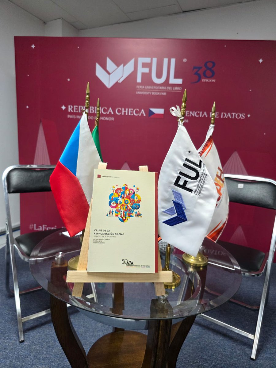 lauammx's tweet image. 📙 En la Feria Universitaria del Libro fue presentada la obra: Crisis de la reproducción social. Debates en el siglo XXI, por la Dra. Esther Morales Franco, acompañada del Mtro. Luis Hernández, de la UAM-C

#SoyUAM #LibrosUAM #Libros #Cultura #FILUNI @librosuam @uamcuajimalpa…