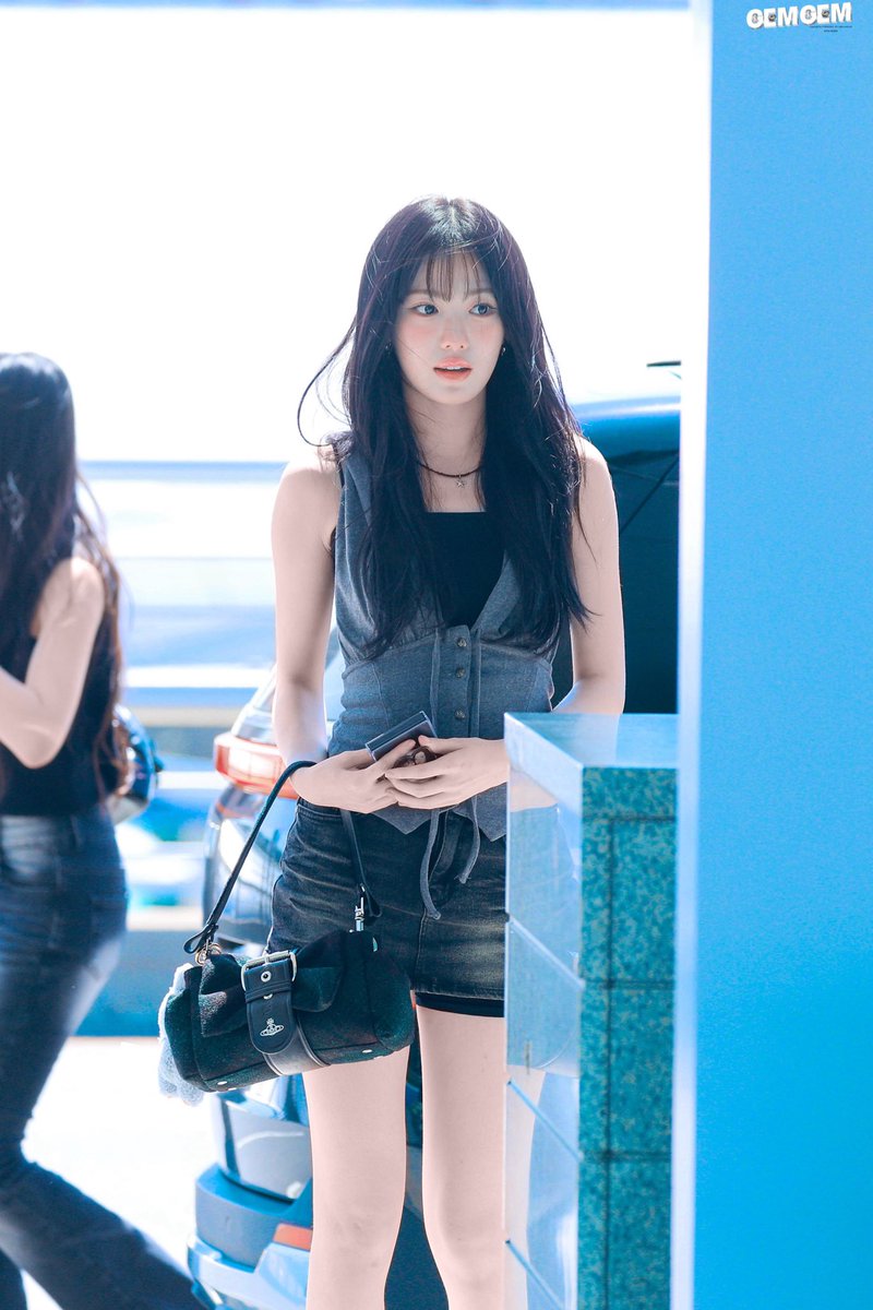 suispics's tweet image. a girl vivienne westwood

#KiiiKiii #키키 #SUI #수이