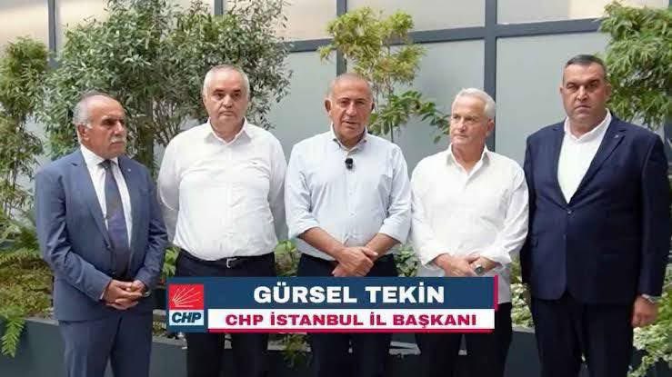 Tarih tekerrürden ibarettir!
Genel Başkanımız ve İl Başkanımız, partimize içeriden ve dışarıdan yönelen saldırılara karşı adeta bir kurtuluş savaşı veriyor.
Karşımızda, dünün İstanbul Hükümeti misali, bugün de aynı zihniyet var.
Biz bu yüzleri unutmayız, siz de unutmayın!