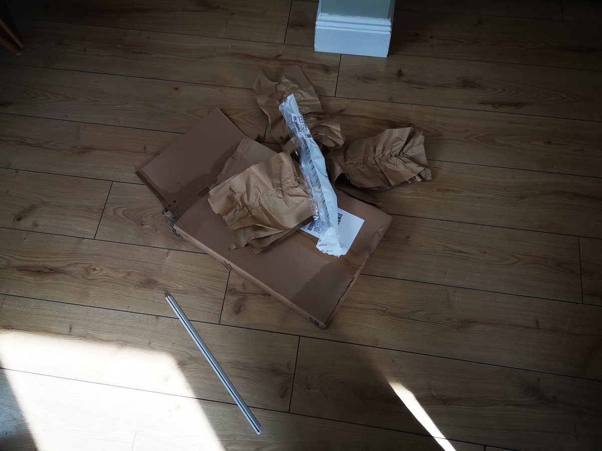 almawildes's tweet photo. The white plastic on the floor is what I ordered. The pile of packaging it came in is beside it. Surely there's a more environmentally friendly and cost effective way to post it, I think I paid nearly €9 postage and packaging!! From https://t.co/BWE6lUqWAr @FixPart_uk https://t.co/rJxuNtKZGe