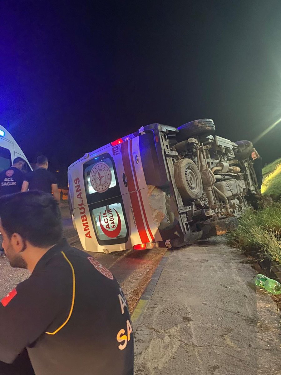 Abdurrahman AKTÜRK (@akturkq) on Twitter photo Gaziantep İslahiye 4 nolu Ashi'de çalışan arkadaşlarımız, görev başında kaza geçirmişlerdir.
Halen çok riskli grup olarak tanımlanmayan 112 için ne bekleniyor?
Geçmiş olsun, yaralı arkadaşlarımıza şifa dileriz <a href="/SaHaDernegi/">Sağlık Çalışanları Hak Ve Mücadele Derneği</a> Gaziantep İslahiye 4 nolu Ashi'de çalışan arkadaşlarımız, görev başında kaza geçirmişlerdir.
Halen çok riskli grup olarak tanımlanmayan 112 için ne bekleniyor?
Geçmiş olsun, yaralı arkadaşlarımıza şifa dileriz <a href="/SaHaDernegi/">Sağlık Çalışanları Hak Ve Mücadele Derneği</a>