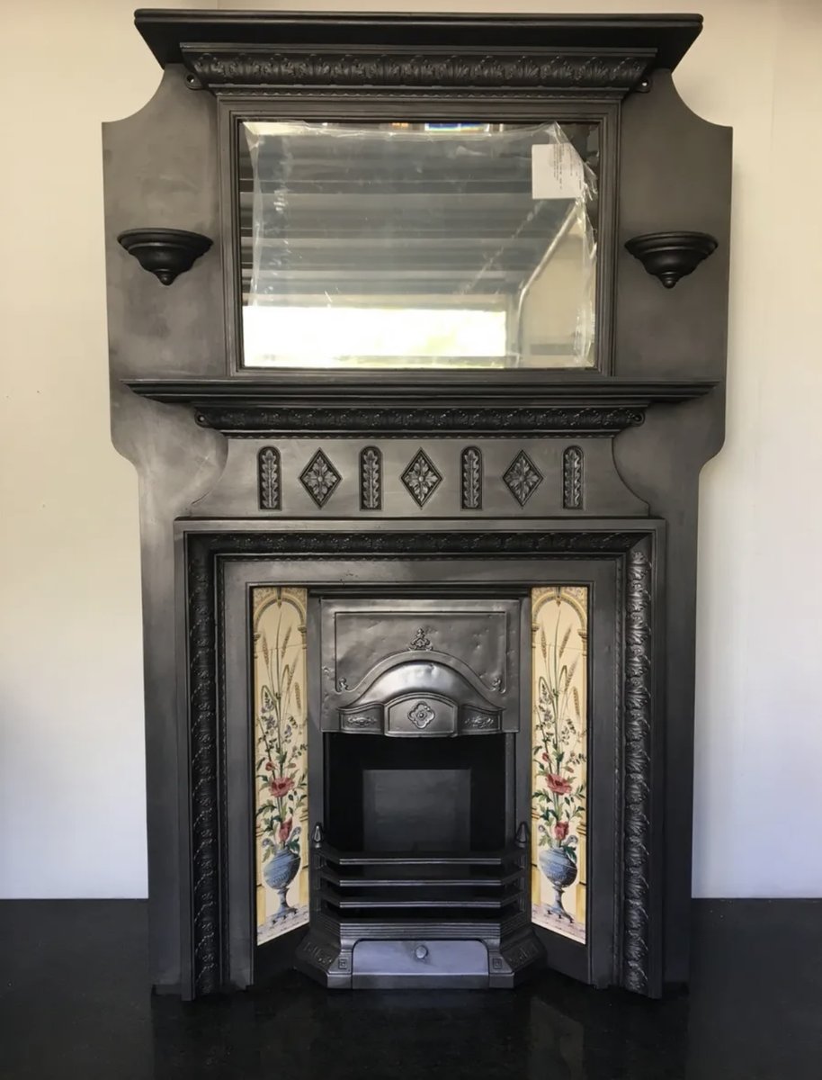 VFireplaces's tweet photo. 🪞Fact: Mirrors above mantels were hugely popular in Victorian times to reflect light back into darker rooms.   
Why you’ll ❤️ it: Pop a mirror over your surround today to instantly brighten the space &amp; make your hearth look larger — a simple styling trick with big visual payoff. https://t.co/NrXGiSzwQe