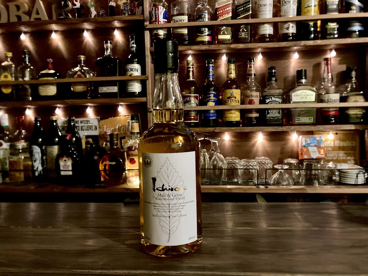 roba_yamanashi's tweet image. 今日はウイスキーくじが届きました！
何とイチローズモルトがROBARに仲間入り😳
まあ、お値段なりですが嬉しい🥃︎︎︎👍🏻

そして思わずポチってしまったB.C Richワーロックも届きました🎸✨
弦楽器8兄弟の末っ子として可愛がっていきたいです😊

でもヘッド重すぎるんだよな...

#ROBAR
#BASS