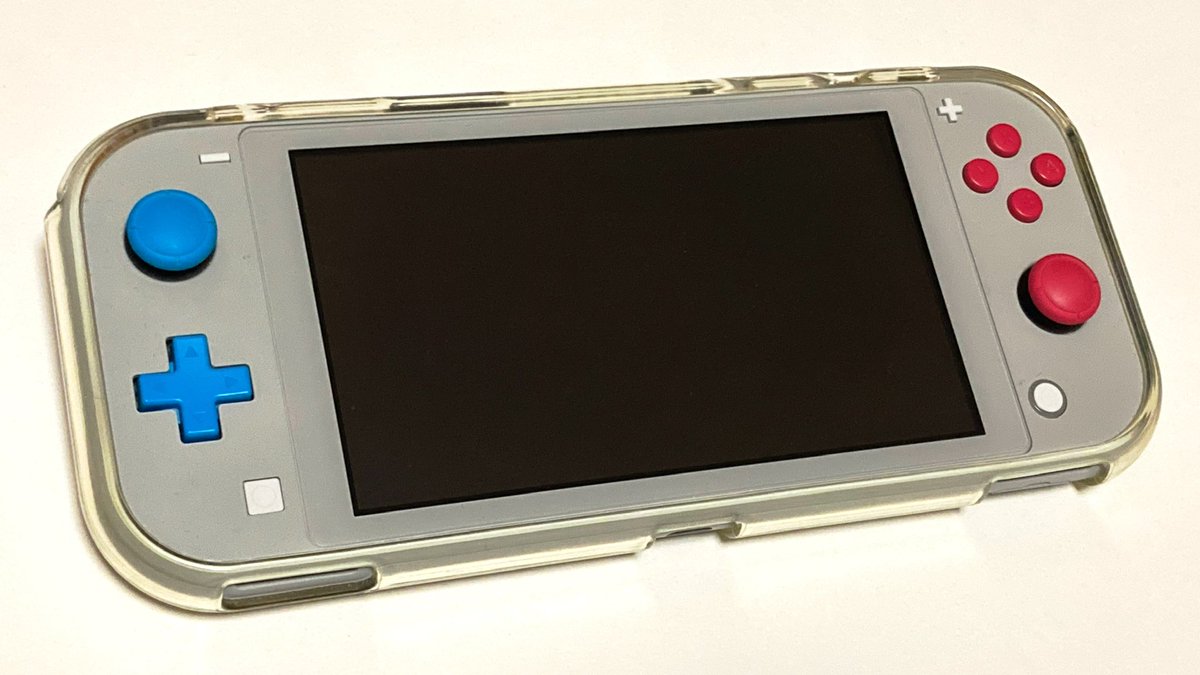 mhotndpi's tweet image. 今まではSwitch Liteを使っていたので比較するとかなり大きい。重い。Joy-Conも初めて触ったな。Switch Lite、6年間ありがとう……！ #NintendoSwitch2 #JoyCon2 #NintendoSwitchLite