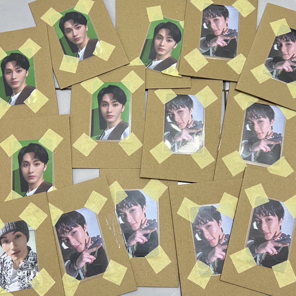 wts // want to sell : 

pob the firstfruit mark x dyandra fansign

pob only : 30k/each

link co : s.shopee.co.id/3qDTVPvS7u

bisa pilih versi (tulis di notes), ada banyak.

t. lee nct 127 dream fs set underprice murah trilogy mk pc photocard album pc photocard juragan sapi tff ftf