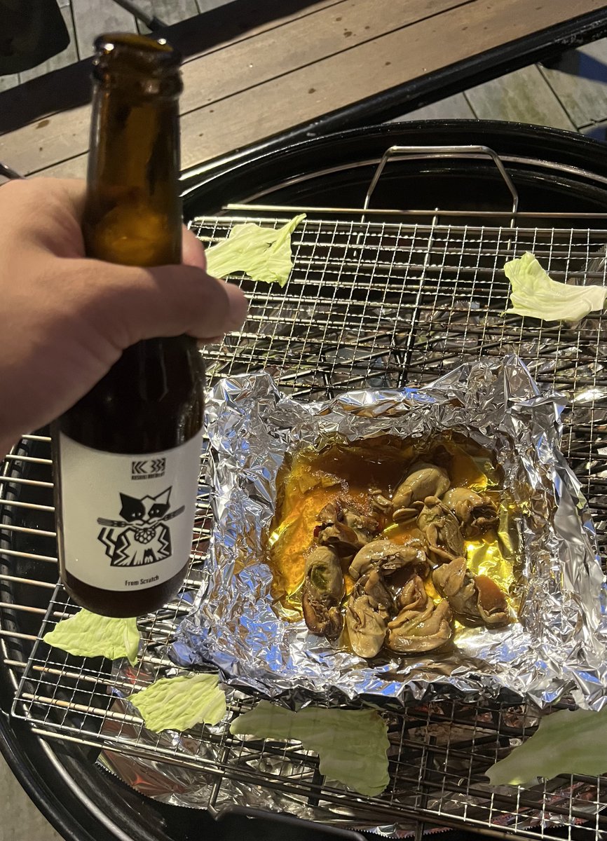 京都でギャルとナイトプール楽しみつつ、カキタベタイの牡蠣のオイル漬けをアテに甑島のクラフトビールを飲むという軽犯罪を犯している。すごい幸せ。