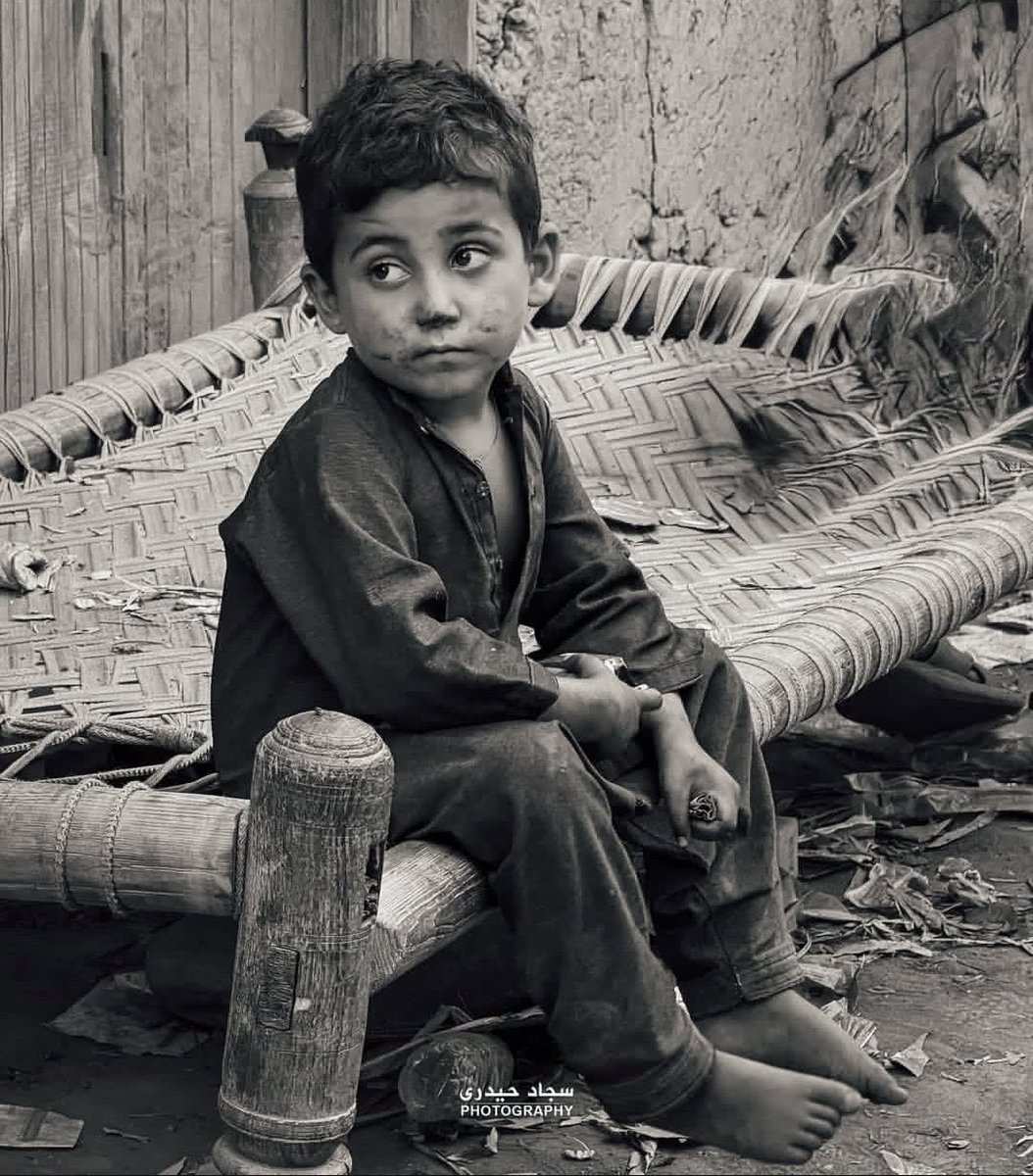 برخورد #طالبان در رسیدگی و همکاری با زلزله ‌زدگان #کنر، متأسفانه دوگانه و همراه با عقده‌ مندی است.
 
مردم کنر همواره با مفکوره طالبانی (جاهلیت) مشکل جدی داشته و در برابر آن مبارزه کرده‌اند. چه در دوران جهاد، چه در زمان جمهوریت و چه امروز. به همین دلیل، اداره مزدور طالبان عمداً در