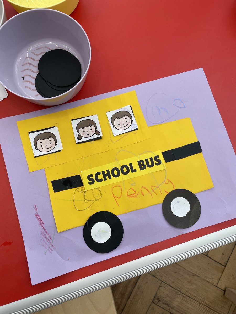 GreenwichLibs's tweet image. We enjoyed a crafty #MessyMorning at #PlumsteadLibrary yesterday! We made school buses 🚌 full of happy children using different materials, colours and shapes 🖍️ Join the fun every Thursday from 10.30-11.30am to borrow books + #Craft! 📚 #LoveYourLibrary