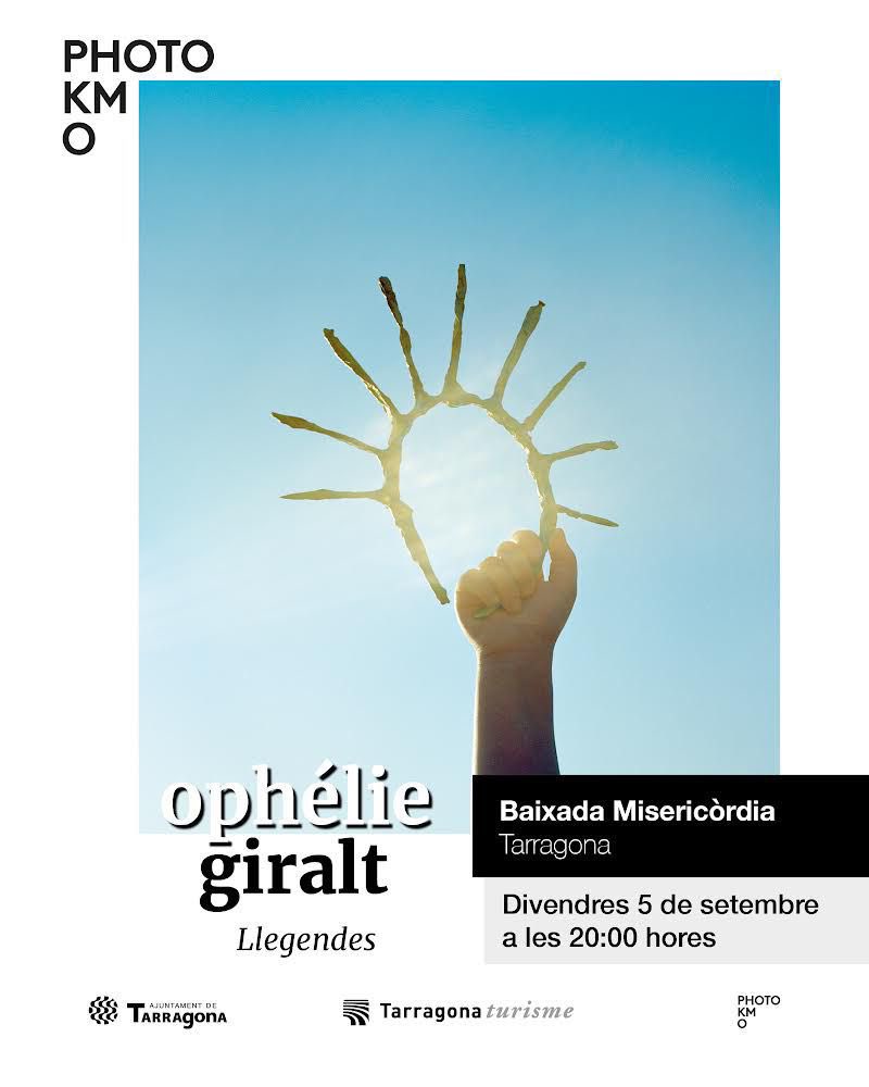 Voleu descobrir les llegendes de Tarragona?
Avui a les 20 h, a la Baixada de la Misericòrdia!
Fotografies gegants d’Ophélie Giralt als balcons del carrer Major.
Quina és la teva llegenda? Vine i descobreix-ho! #TarragonaLlegendària 

Som <a href="/photokm0/">PhotoKm0</a> #SomLlum