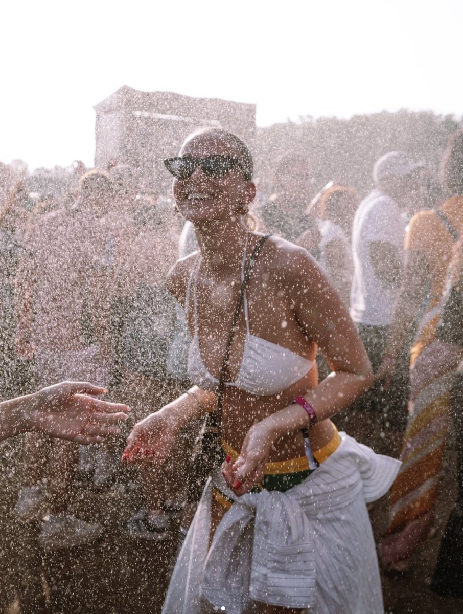 🎶 @Hypnotizefest <a href="/Bordeaux/">Bordeaux</a> 
💧 <a href="/eauneuve09/">EauNeuve</a> est partenaire de cet événement dédié au rap et à la culture urbaine.
📍 #Bordeaux - Parc des expositions.
 📅 5 et 6 Septembre 
 🎤 @Booba, @SCH, @VALD, @LETO @FAVE …
🕒 Horaires :
- Vendredi : 17h-0h00
- Samedi : 15h-0h00