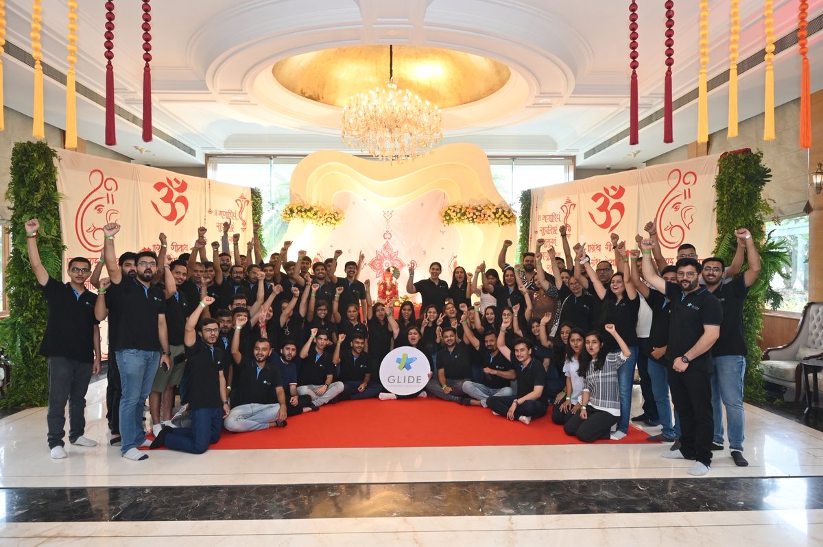 glidemtech's tweet image. 𝗞𝗶𝗰𝗸𝗶𝗻𝗴 𝗼𝗳𝗳 𝗚𝗹𝗶𝗱𝗲’𝘀 𝟭𝟮𝘁𝗵 𝗔𝗻𝗻𝗶𝘃𝗲𝗿𝘀𝗮𝗿𝘆 𝘄𝗶𝘁𝗵 𝗮 𝗚𝗮𝗻𝗲𝘀𝗵 𝗔𝗮𝗿𝘁𝗶 ! 🙏✨

🌟 Explore life at Glide and current opportunities: glidemtech.com/careers/

#GlideTurns12 - and we’re just getting started!
#GaneshAarti #Ahmedabad #GlideTechnology