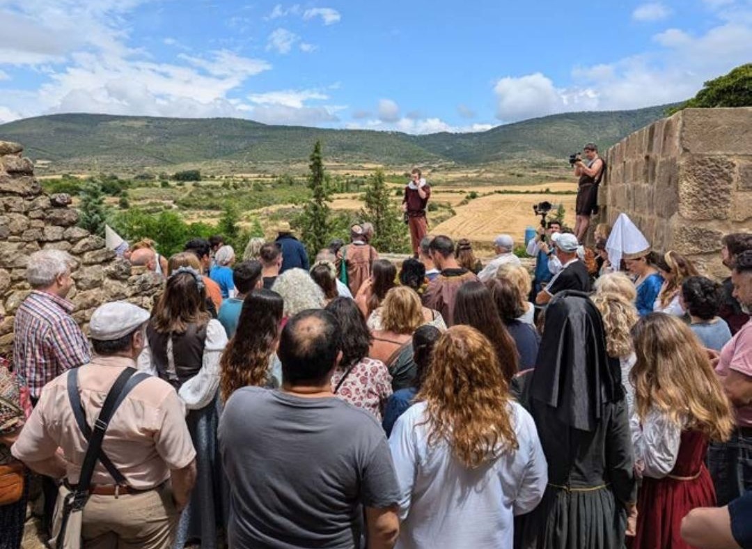 CASOS QUE NOS INSPIRAN: Crónicas de Rasmia (Urriés)

Cultura y creatividad como motor rural. De 16 a 55 habitantes, festivales y economía local sostenibles. 🌱
Destacado en Revista ODS.

#DesarrolloRural #CulturaLocal #InnovaciónSocial