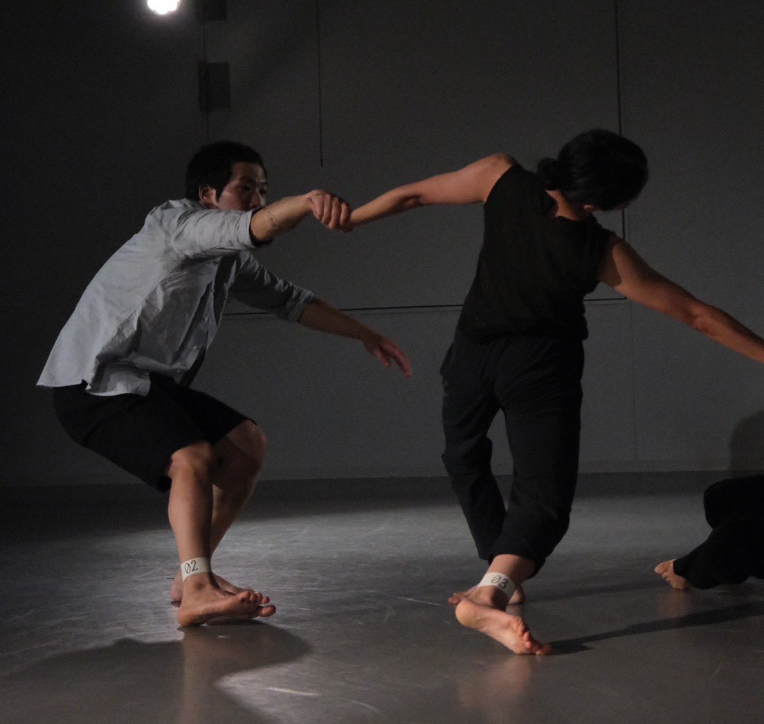 studio RADA (@studiorada) on Twitter photo 【9/6(土)クラス情報】
⛰️17:30-19:10
動きの基礎トレーニング
(岩渕貞太)
✨19:30-21:15
誰でもコンタクトクラス
(大西彩瑛+池上たっくん)
フルネーム・お電話番号・希望クラス日時を明記の上
クラス開始2時間前までに
info@studiorada.com までご予約ください。 【9/6(土)クラス情報】
⛰️17:30-19:10
動きの基礎トレーニング
(岩渕貞太)
✨19:30-21:15
誰でもコンタクトクラス
(大西彩瑛+池上たっくん)
フルネーム・お電話番号・希望クラス日時を明記の上
クラス開始2時間前までに
info@studiorada.com までご予約ください。