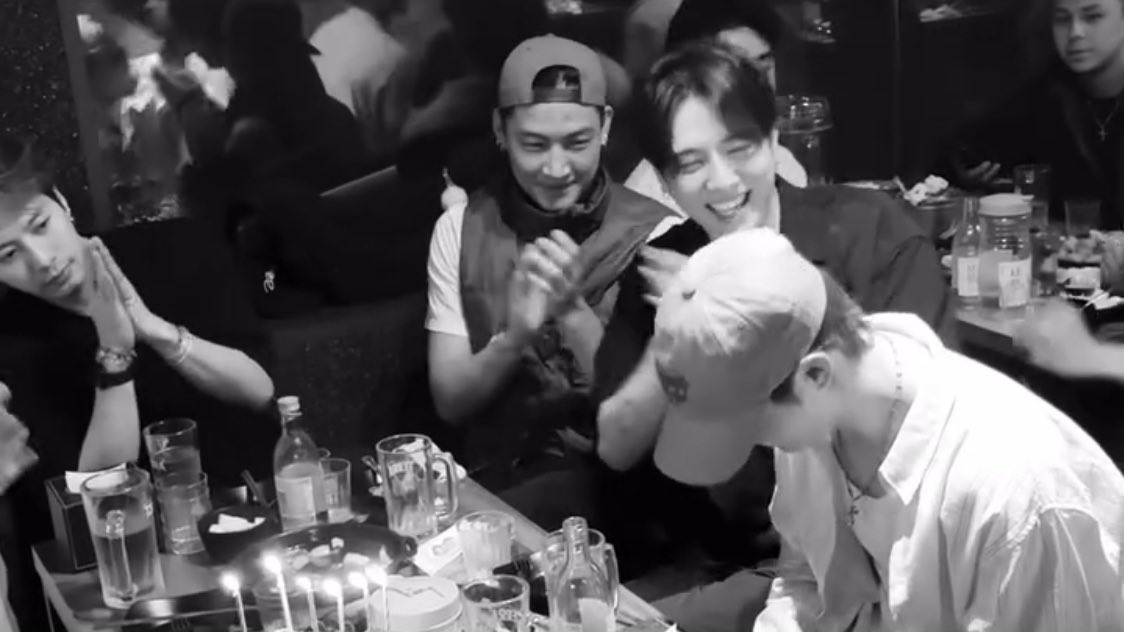 mydef_mysoul's tweet image. Happiness must look like this.
I really love you all.

#GOT7 @GOT7 @GOT7Official