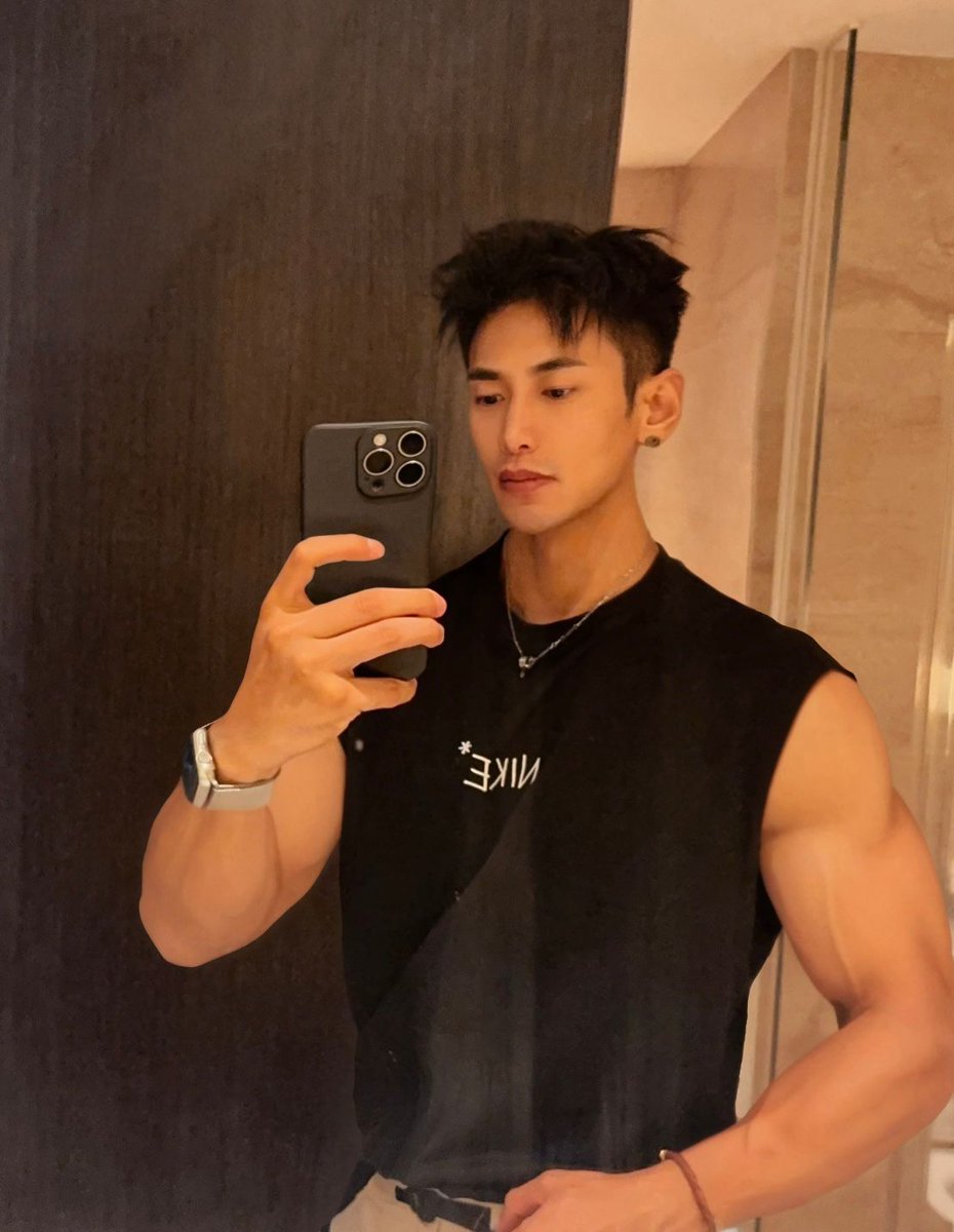 今日は金曜日で、良い週末を迎える準備ができています🍹