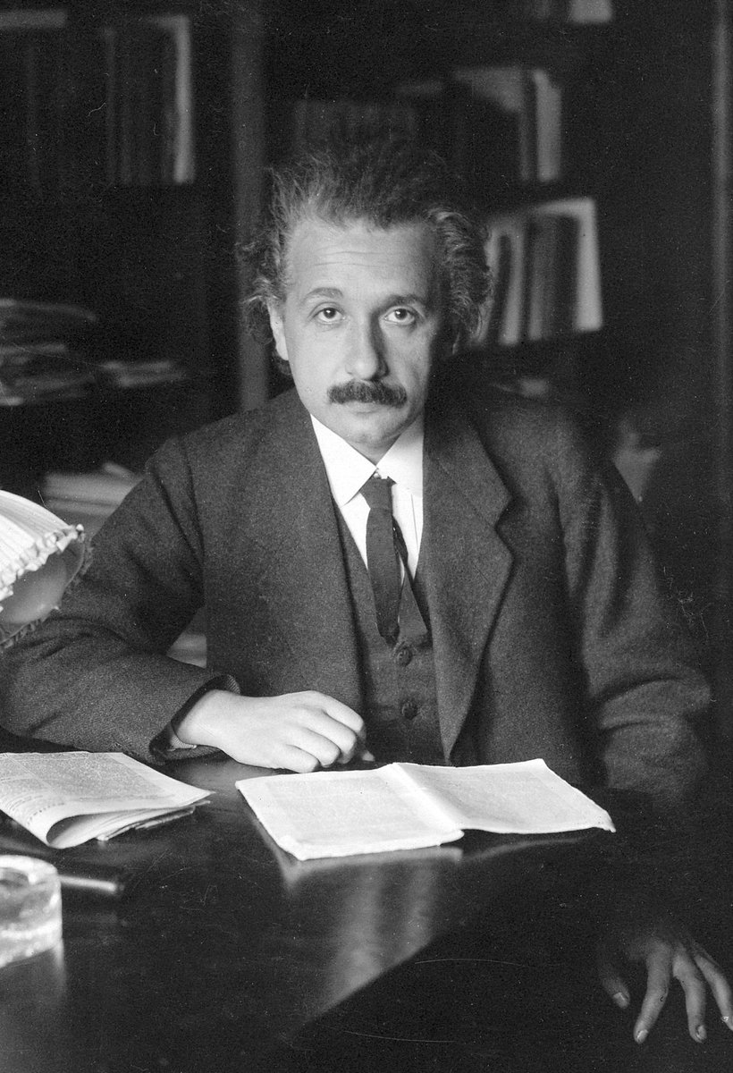 La #RelativitéGénérale ne décrit pas que le mouvement des astres 🌍✨ : elle prédit aussi que l’ #Univers entier peut être dynamique.
On dit souvent qu’ #Einstein ajouta la constante cosmologique pour le figer en univers statique. En réalité, c’est plus subtil. 🧵 (1/10)