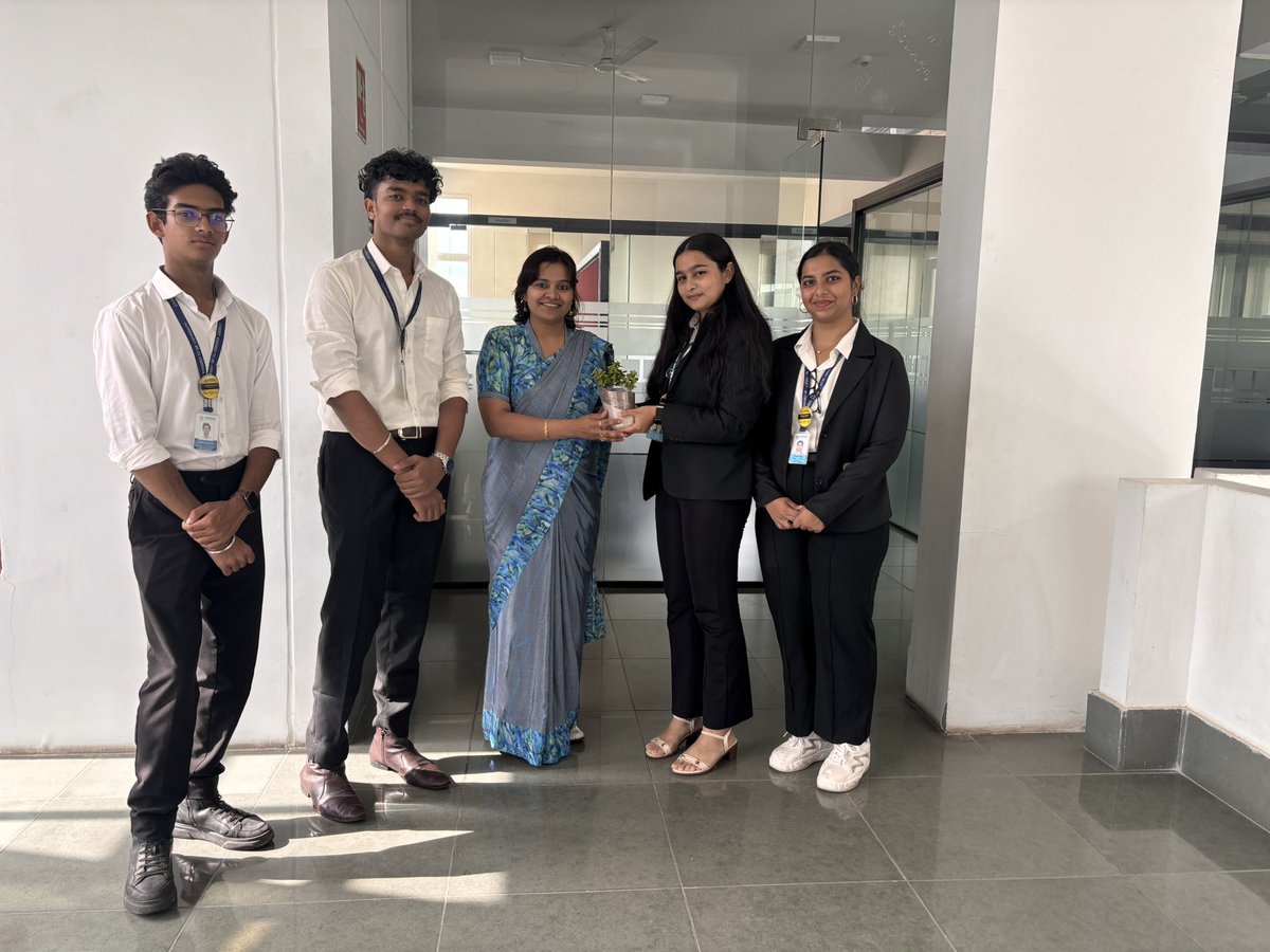 JyothiGupta's tweet photo. Teachers day celebration @Bihartet19 #TeachersDay2025 
Thanks to all students for well thought gift #Jade https://t.co/7tfcSlKcCR