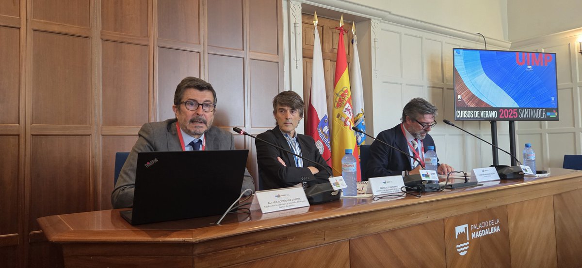 ♻️Ayer celebramos la 3ª jornada de la #SemanaPortuaria <a href="/UIMP/">UIMP</a> 2025 "La Economía Circular en los puertos".

🗣️Profundizamos en la necesidad de integrar en los hábitos y culturas portuarias los principios de la #reutilización, #reciclaje y #optimización de recursos/residuos.