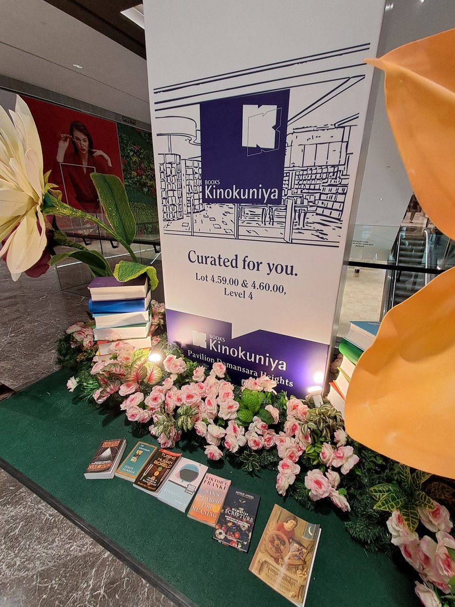 Didnt know Kinokuniya MY has new outlet now