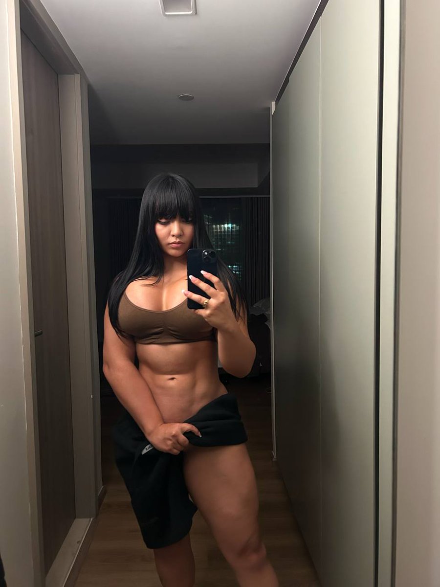 jademiurax's tweet photo. Did you really even lift if you didn’t take a mirror selfie? https://t.co/Rcorp7IEw8