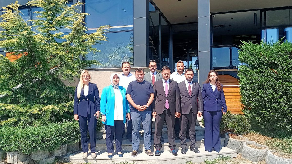 TKDK Başkanımız Dr. Ahmet Antalyalı, IPARD III Tanıtım ve Bilgilendirme Toplantısı vesilesiyle Düzce’ye bir çalışma ziyareti gerçekleştirdi. 

#TKDK #IPARD 🇹🇷🇪🇺

🔗tkdk.gov.tr/Haber/duzcede-…