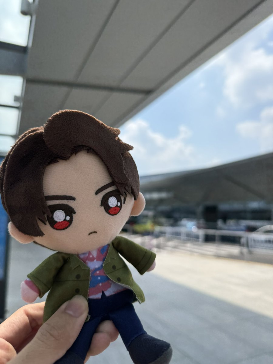 遂に中国に上陸しました！
中国でのイベント楽しみます🍫

staffもミニ絆斗としてついて行きます！

我们终于抵达中国啦！
中国的朋友们，一起享受盛会吧！🍫

#仮面ライダーガヴ
#假面骑士加布

staff