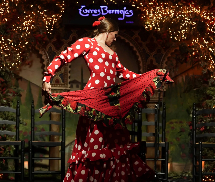 SpainInIsrael's tweet image. 🏆 Spanish cultural tourism shines on the international stage, recognised for landmarks like the National Art Museum of Catalonia and the Sagrada Familia in Barcelona, the passionate flamenco in Madrid and the exhilarating Isla Mágica in Seville
🎨 Museums, heritage sites,…