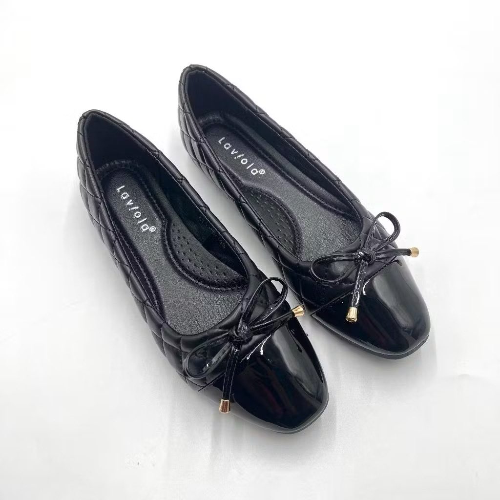 xabiruni's tweet image. Rekomendasi 
Pretty Black FOOTWEAR

- a thread