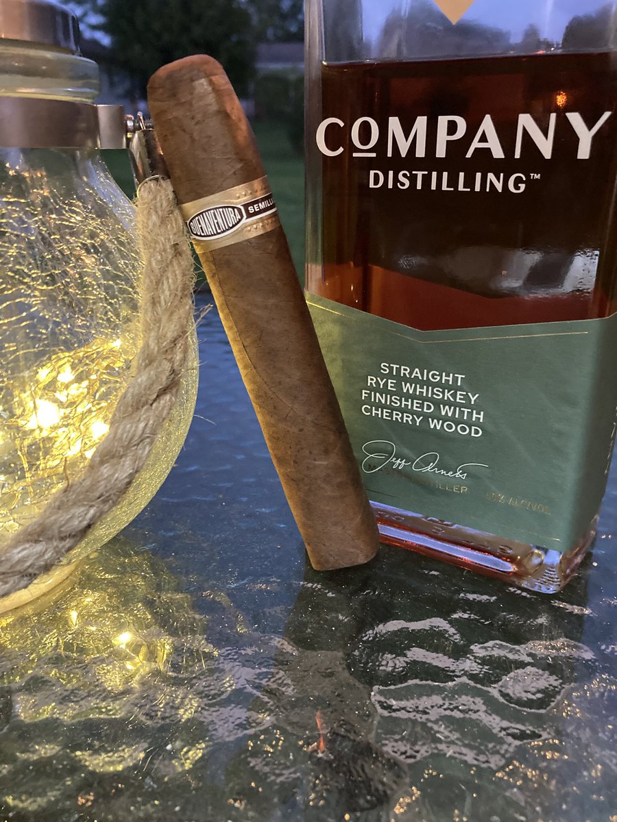 <a href="/MRmidwestcouple/">MRmidwestcouple40</a> Twas a <a href="/CurivariCigars/">Curivari Cigars</a> BV-560 … fabulous cigar! Cheers!