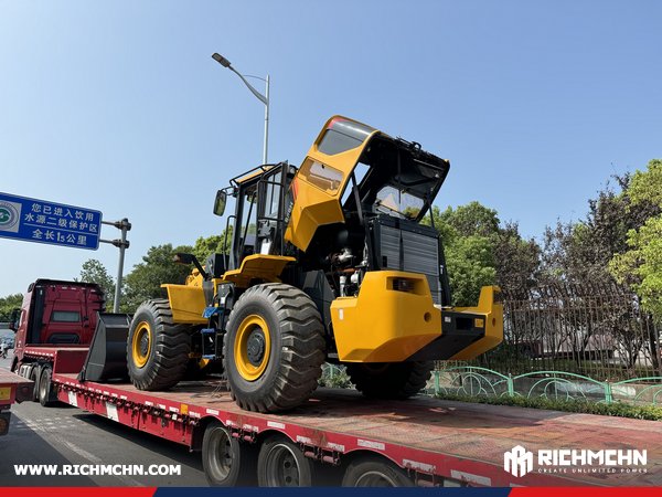 richmchn's tweet image. #MachineryExport
🚢RICHMCHN exported a LIUGONG CLG856H to UAE🇦🇪
⚙️Engine: Cummins QSB6.7, 168kW
⛏️Bucket: 3.3 m³, Breakout: 180kN
⚡Operating weight: 17,800kg
Proud to deliver high-performance machines worldwide! 🌍
More: richmchn.com
#LIUGONG #UAE #excavator #operate