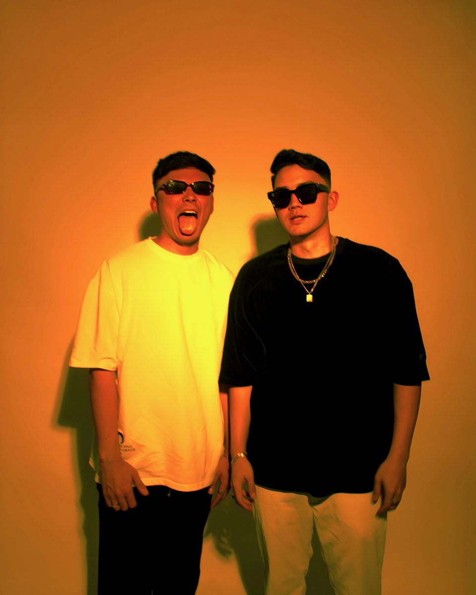 No Context Records tweet media