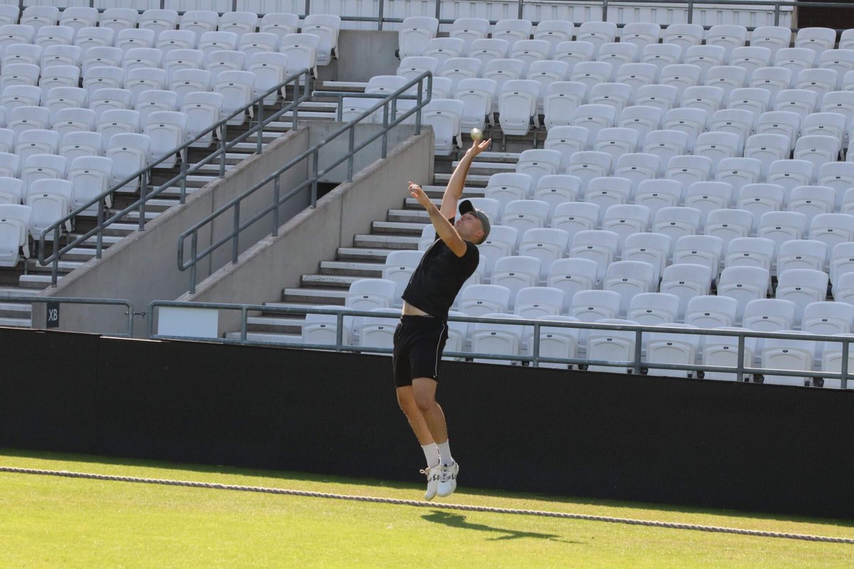 Obviously, the differences between a village cricket fielder and a professional are enormous.

So it was fitting that <a href="/Jimbo_Cricket/">James Wallace</a> and I went to Headingly to undertake a series of fielding drills with former England and renowned fielding coach, Carl Hopkinson, to show this...