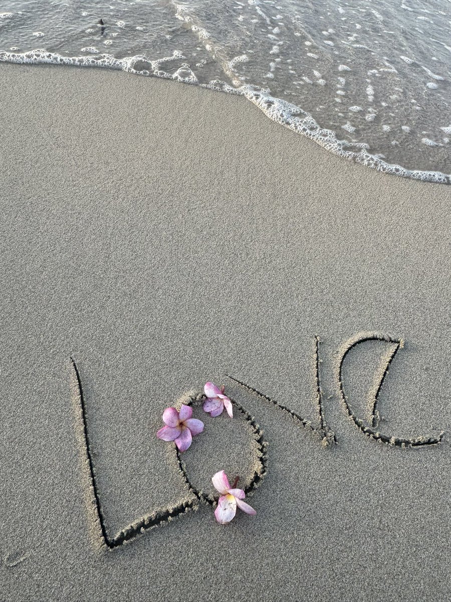 yasmine_oozeear's tweet image. Appreciate the Ones who stick around 

For their L🌸vE 

Is rare and it’s genuine 

Happy Friday ☕️

#ThatFridayFeeling