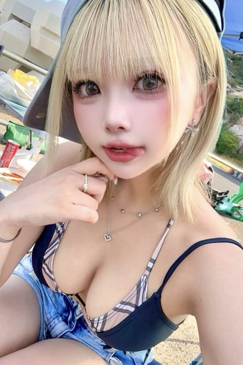 仕事始まってすぐ前のメス見てムラついてトイレでびゅ〜したのにっ💕帰りに金髪のデカ乳メスオナホいておち〇ぽ孕ませ準備始めたっ💕💕💕鳥出来なかったから代わりにお前使うっ💕べろちゅーしながらデカ乳でち〇ぽ挟めっ💕オスに御奉仕しろっ💕その綺麗な身体ザー汁でトロトロにするっ💕イグっ💕💕💕💕