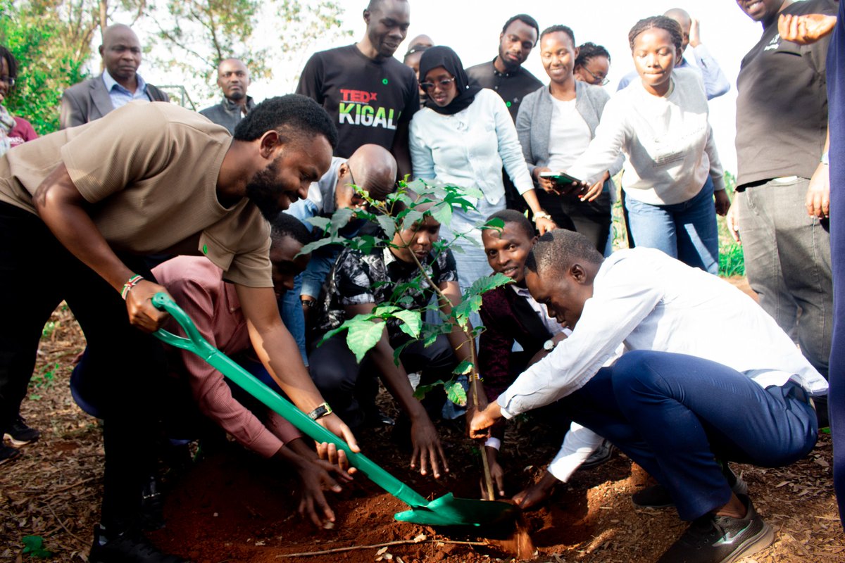 Green Belt Movement (@greenbeltmovmnt) on Twitter photo Last week, #TeamGBM partnered with <a href="/AfricaCRP/">ClimateRealityAfrica</a> for a day of learning & collaboration building capacity on climate adaptation and exploring community driven solutions. 🌍💚 Empowered communities are at the heart of the climate fight! Last week, #TeamGBM partnered with <a href="/AfricaCRP/">ClimateRealityAfrica</a> for a day of learning & collaboration building capacity on climate adaptation and exploring community driven solutions. 🌍💚 Empowered communities are at the heart of the climate fight!