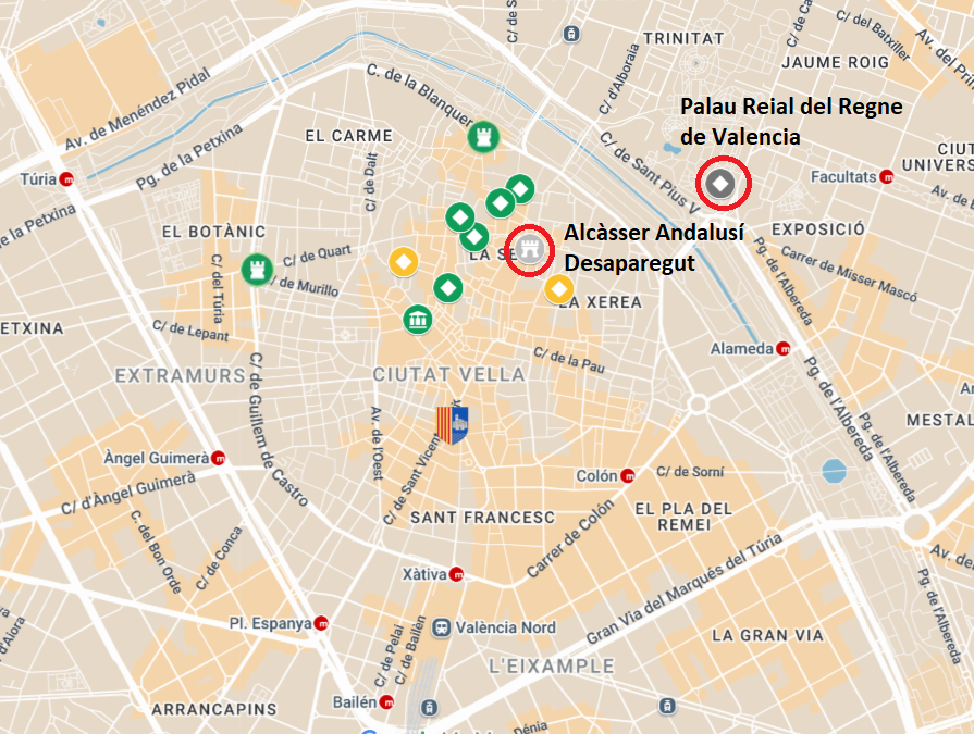 La ciutat de Valencià va tenir dos castells medievals:

Alcàsser Andalusí a la plaça de Dècim Juni Brut

Palau Reial del Regne de Valencià als Jardins del Real

Encara avui es poden visitar les portes de la muralla, Porta dels Serrans i Portal de Quart.
mapadecastells.cat