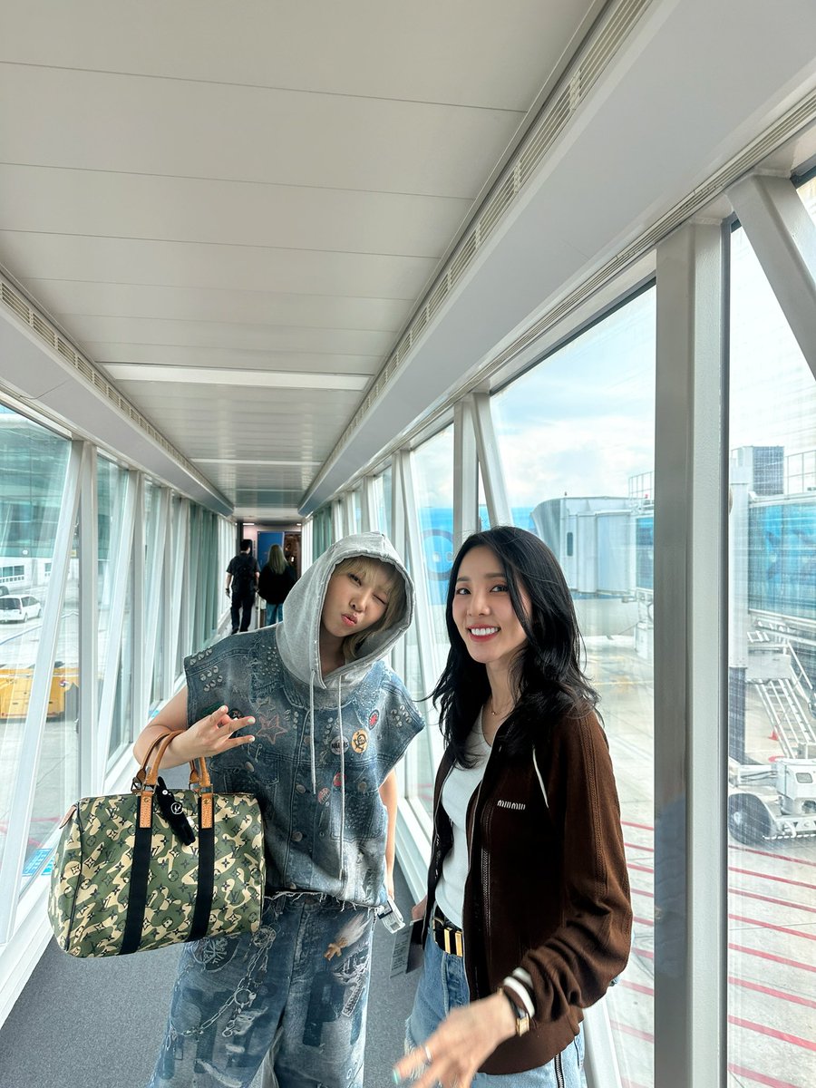 krungy21's tweet image. Going to Bali for the very first time~!!! 😍🇮🇩
Super excited!!!!! See you all soon 🤩😁
#WaterbombBali2025 💚🔫💦