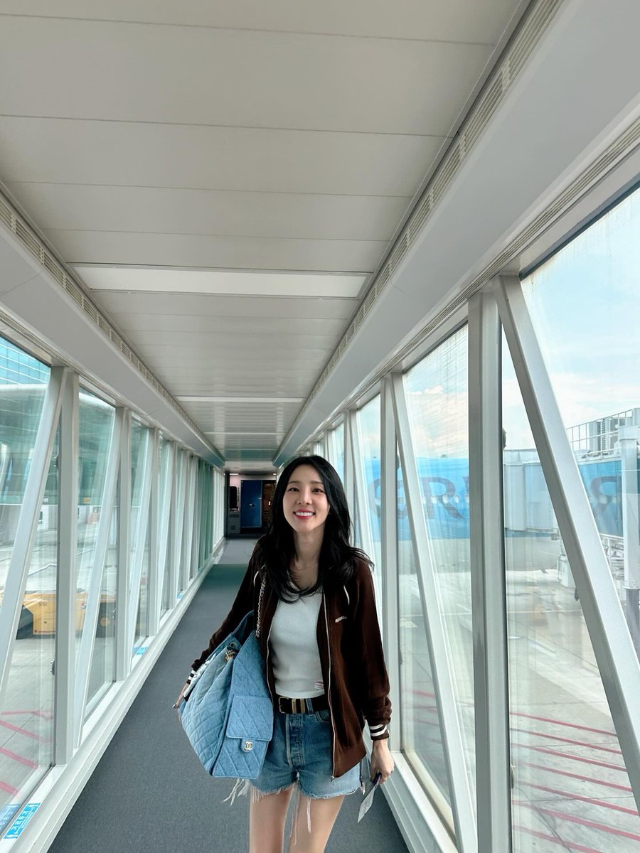 krungy21's tweet image. Going to Bali for the very first time~!!! 😍🇮🇩
Super excited!!!!! See you all soon 🤩😁
#WaterbombBali2025 💚🔫💦