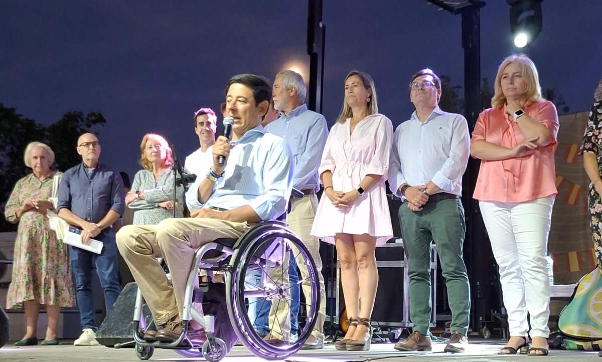 🎉¡Ayer arrancaron las Fiestas de Nuestra Señora del Buen Camino, patrona de #Aravaca!

El concejal de Moncloa-Aravaca, <a href="/BorjaFanjul/">Borja Fanjul</a>, destacó que esta celebración permite reencontrarse, reconocer a quienes suman y disfrutar de la música y de las tradiciones.