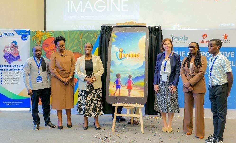 UKWELITIMES's tweet photo. 🛑UPDATE: @RwandaGender together with @RwandaNCDA and partners, have launched Itetero Mobile App a platform providing essential information to help parents raise their children well.
#Parenting #Rwanda #IteteroApp
✍️@Uwayezu_Alodie https://t.co/NuoTbhn8ro
