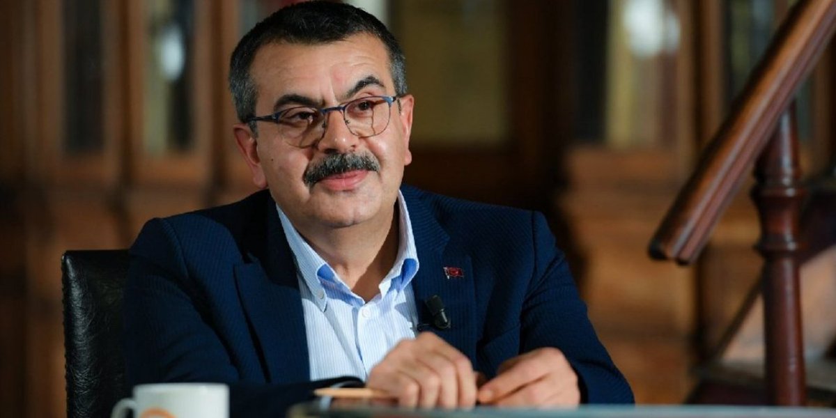 ✅ Bakan Yusuf Tekin açıkladı: ''Önümüzdeki Pazartesi yapmaya başlıyoruz.''
⤷ mebpersonel.com/meb-personel/b…