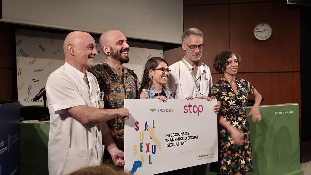 ONG Stop #SaludSexual #LGTBIQ (@stopsidaong) on Twitter photo En el Día Mundial de la Salud Sexual, participamos en las jornadas del <a href="/hospitalclinic/">Hospital Clínic</a> sobre ITS y salud sexual.
Desde Stop compartimos nuestro trabajo con personas LGTBIQ+ con VIH.
¡Gracias por el reconocimiento con el Premio Eros! 🧡
#SaludSexual #LGTBIQ #VIH #ONGStop En el Día Mundial de la Salud Sexual, participamos en las jornadas del <a href="/hospitalclinic/">Hospital Clínic</a> sobre ITS y salud sexual.
Desde Stop compartimos nuestro trabajo con personas LGTBIQ+ con VIH.
¡Gracias por el reconocimiento con el Premio Eros! 🧡
#SaludSexual #LGTBIQ #VIH #ONGStop