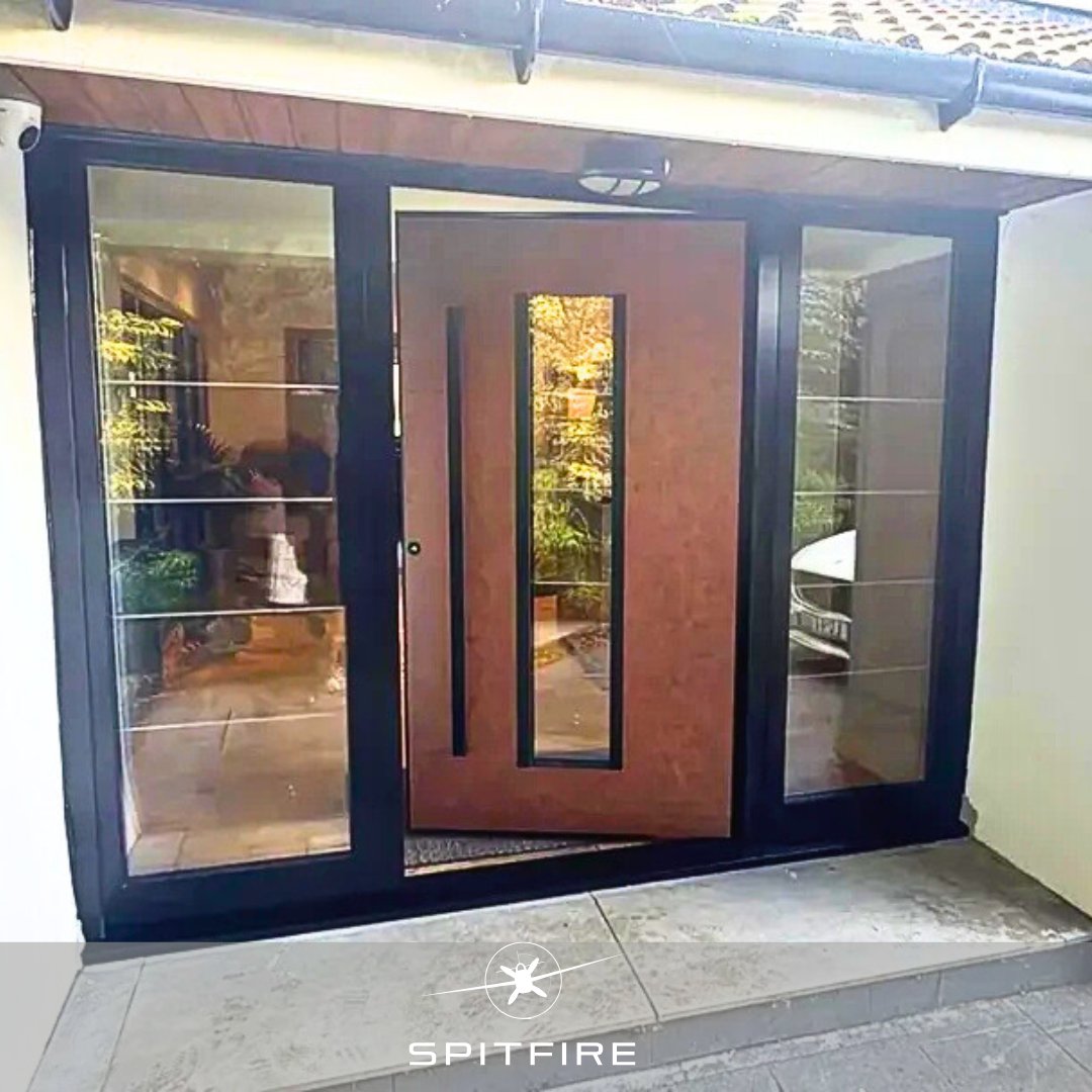 SpitfireDoors's tweet image. A striking Spitfire Door now welcoming guests in Cardiff — Installed by our trusted partner, @ewennyhomeimprovements 👏

📍Discover more online.

#SpitfireDoors #EwennyHomeImprovements #CardiffHomes #AluminiumDoors