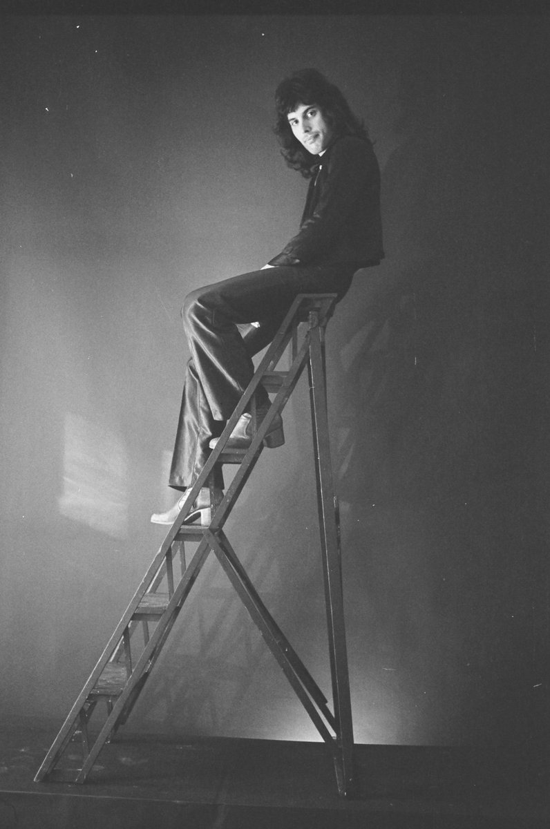 Freddie Mercury 🖤
5 September 1946 – 24 November 1991

📸Credit: ©️ Queen Productions Ltd.