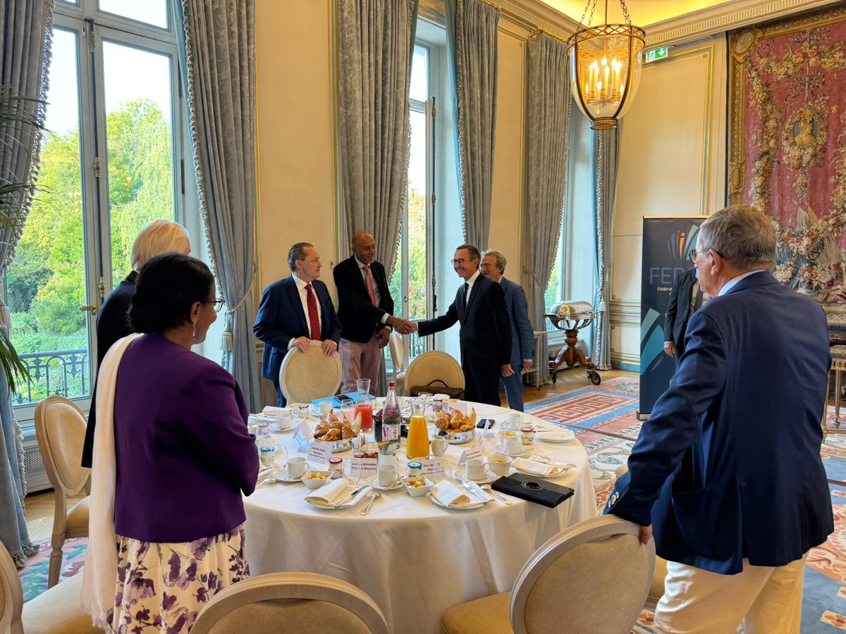 Ce jeudi 4 septembre, la FEDOM a tenu la 6ᵉ édition de ses petits déjeuners au Cercle de l’Union Interalliée ☕️.

Avec <a href="/BrunoRetailleau/">Bruno Retailleau</a>, ministre d’État et ministre de l’Intérieur, échanges autour du thème : « Insécurité en Outre-mer, une urgence économique ». 🙏