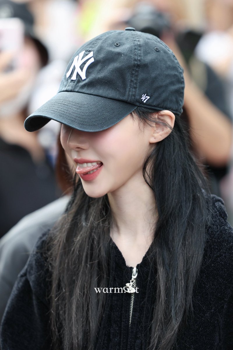 warmwinter01_'s tweet photo. 250905 🖤

#aespa #WINTER 
#윈터 #에스파 https://t.co/vkq2xDwEOZ